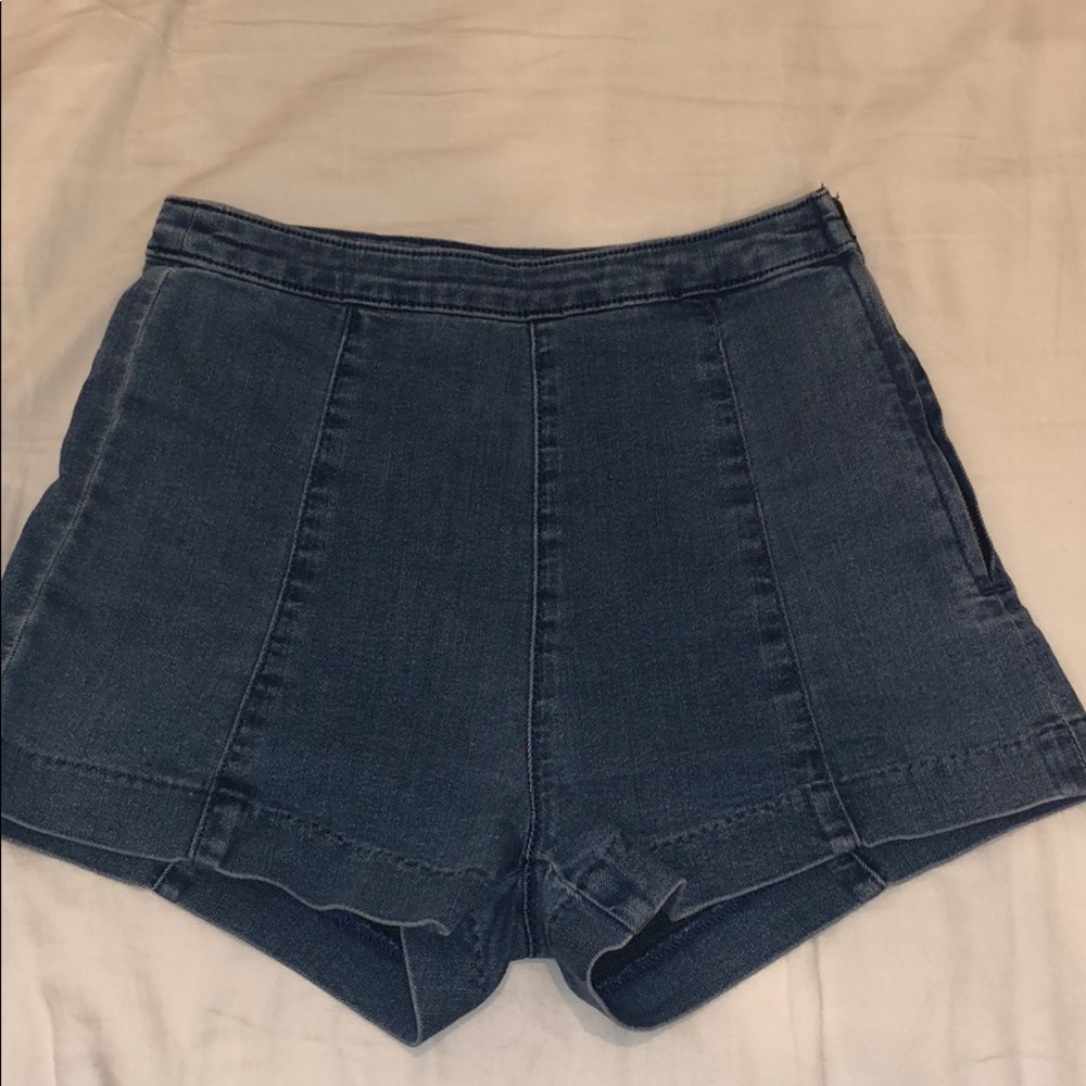 Side Zip Up Denim High Waisted Shorts